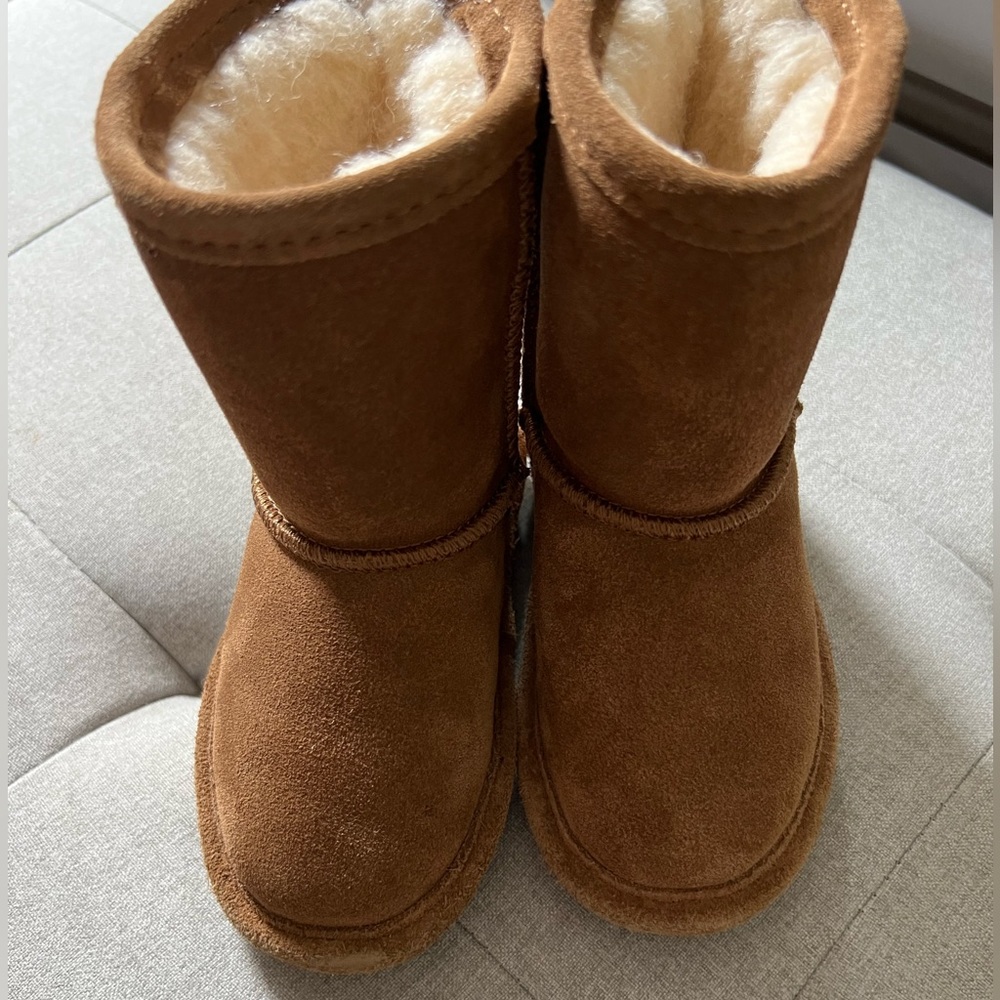 Toddler Bearpaw winter boots